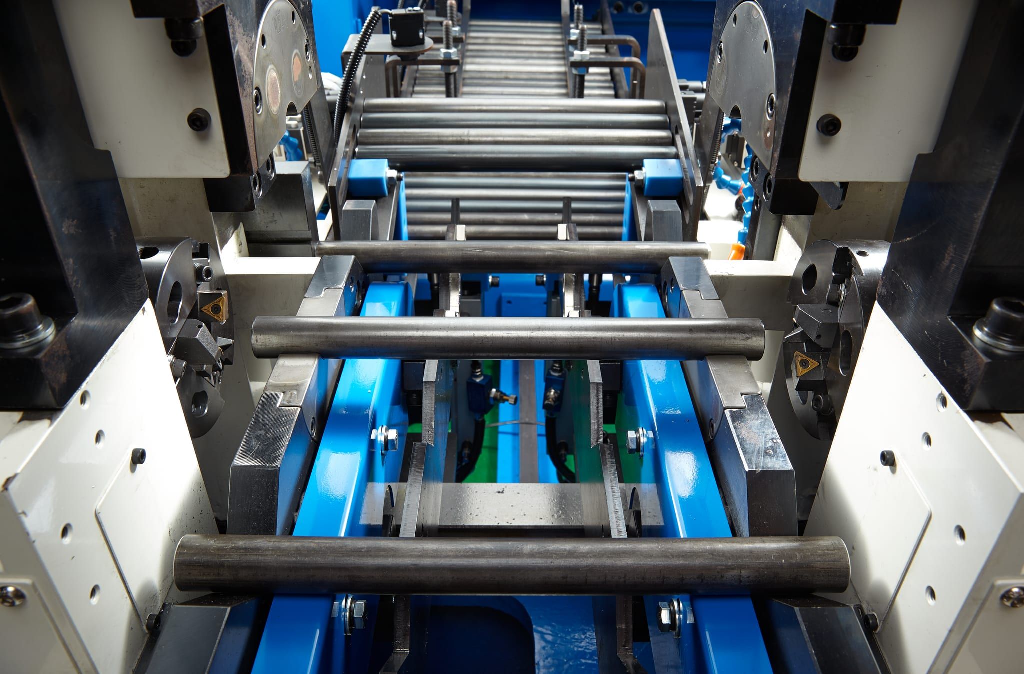 DEF-FA/76-V double end chamfering station
