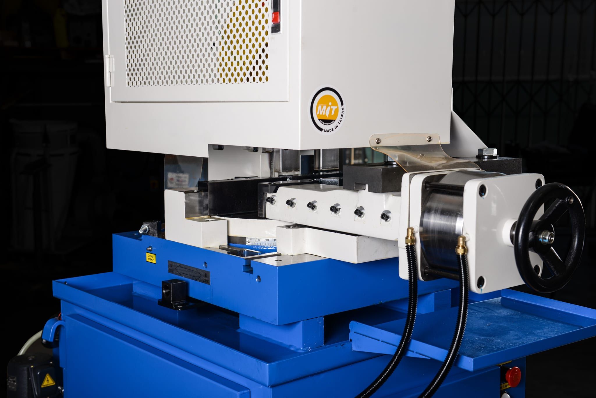 VS-355AC clamping vise detail