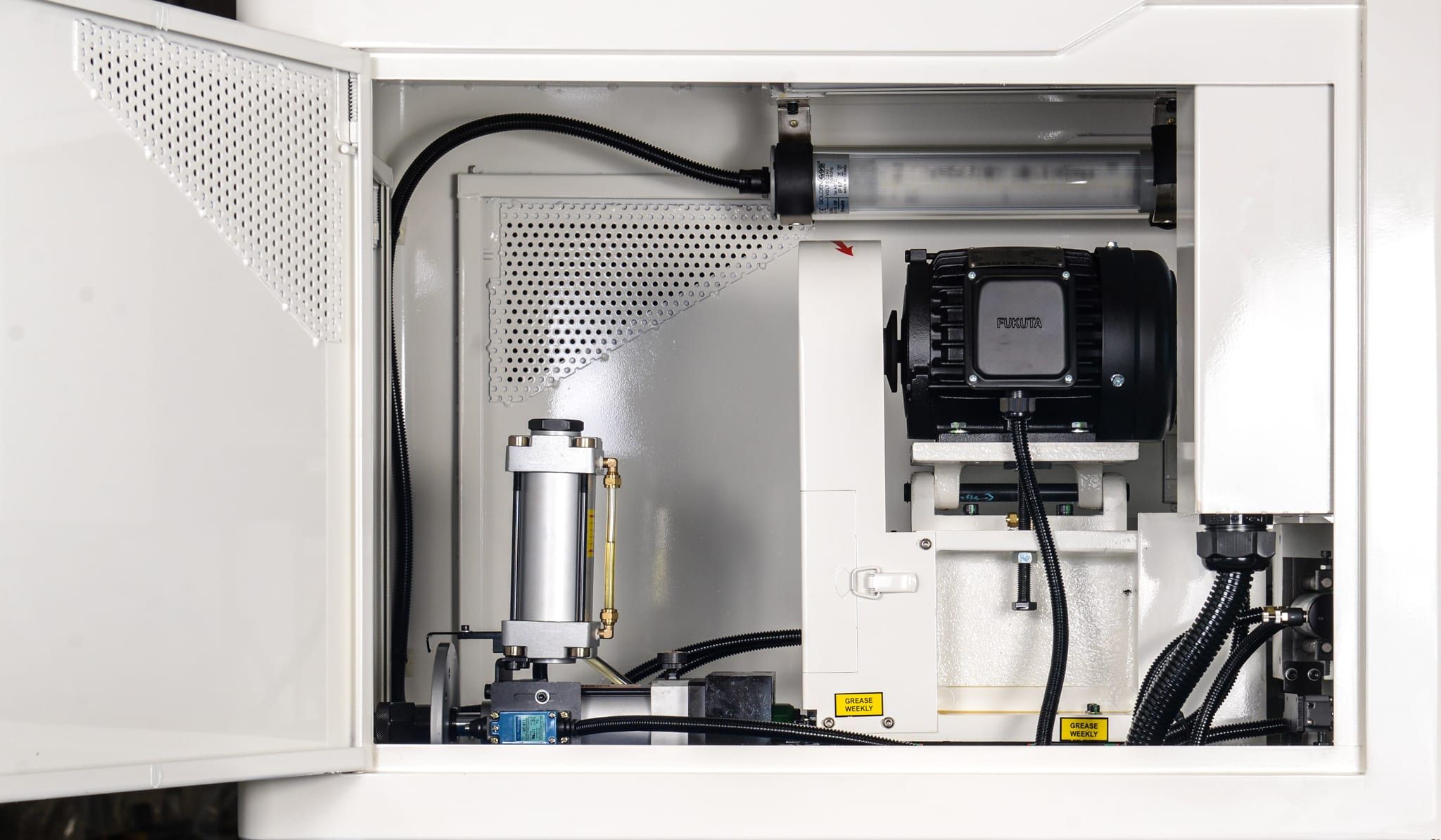 EF-AC/60 motor and drive internals