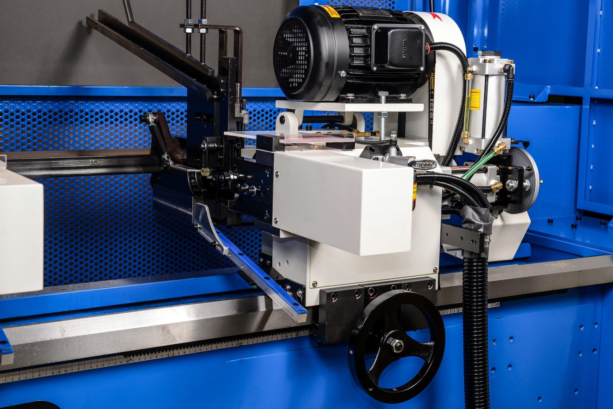 DEF-FA/52 spindle carriage and feed