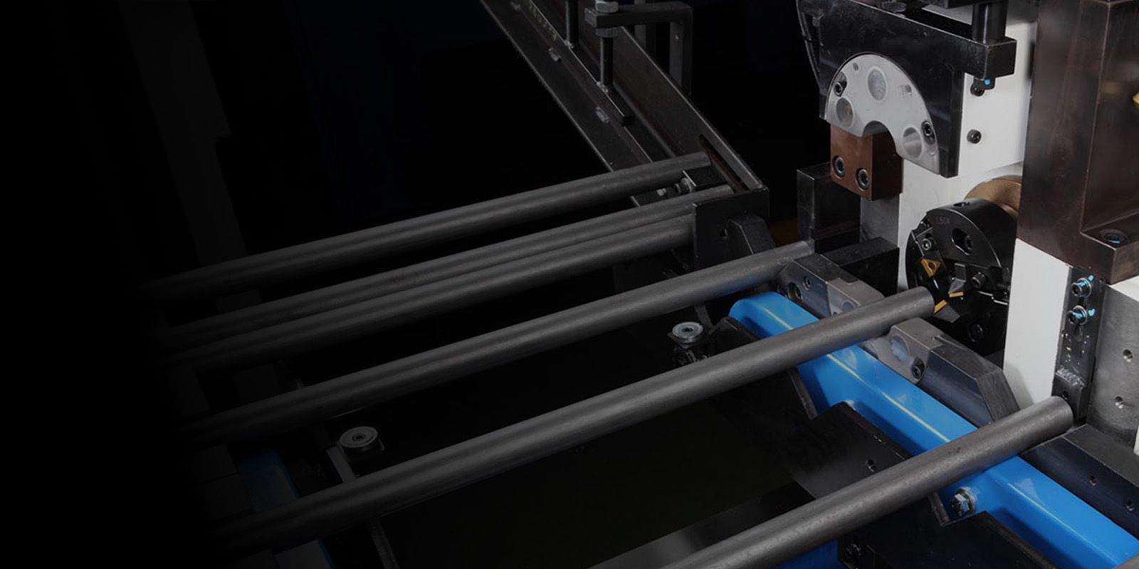 Precision chamfered steel tubes with clean beveled edges